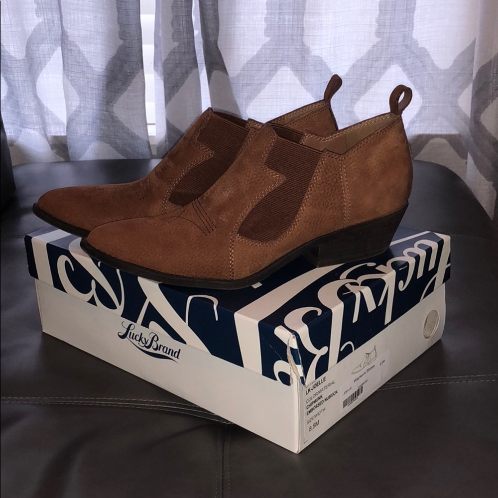 Lucky Brand Suede Booties 👢